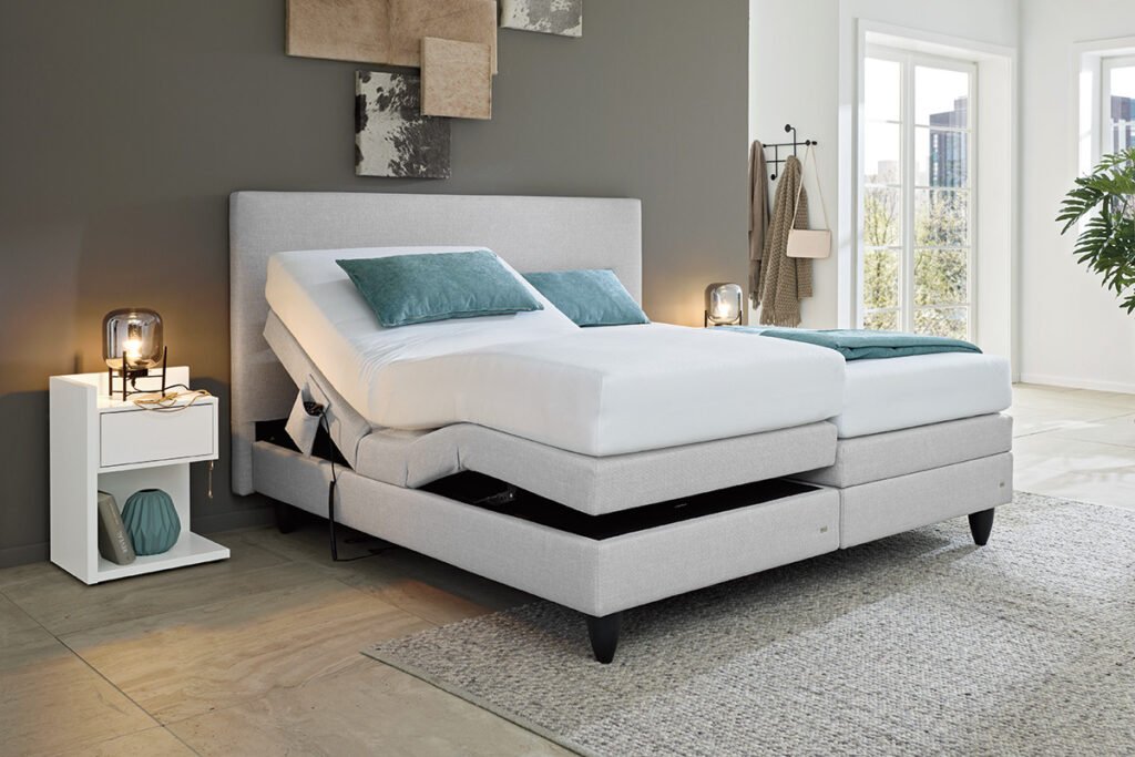 Motor-Boxspringbett Stoff Hellgrau