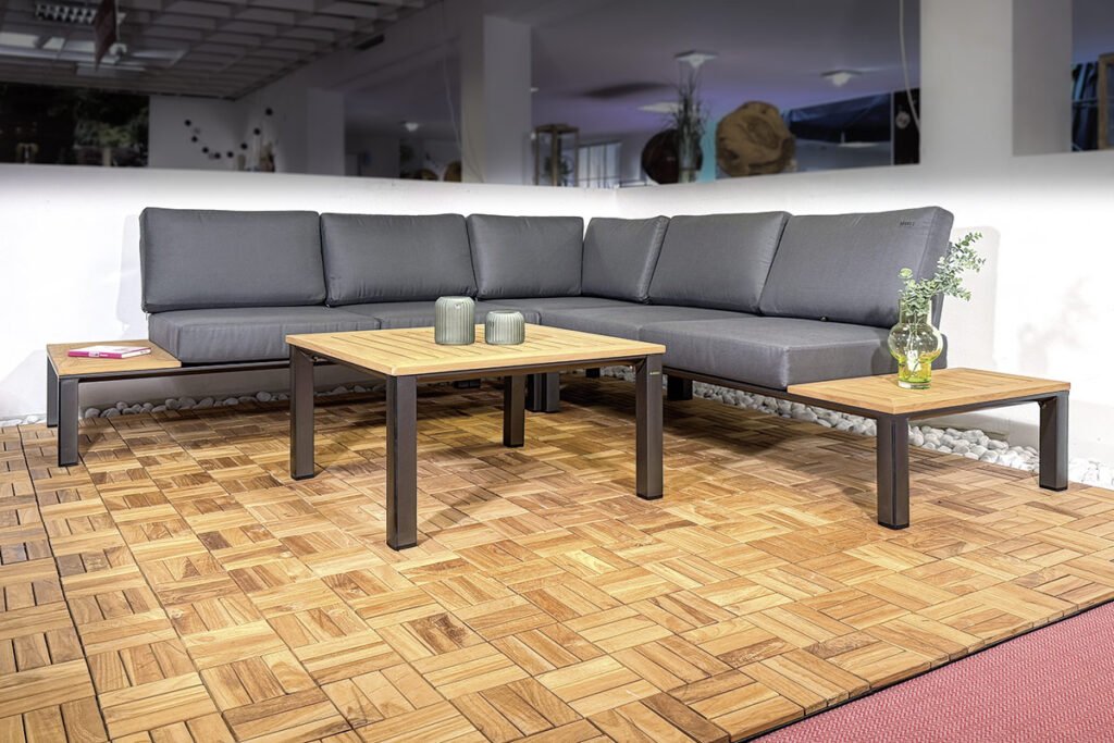 Ecklounge Teak/Aluminium Eisengrau, Bezug Grau, inklusive Tisch aus Holz mit eisengrauen Füßen