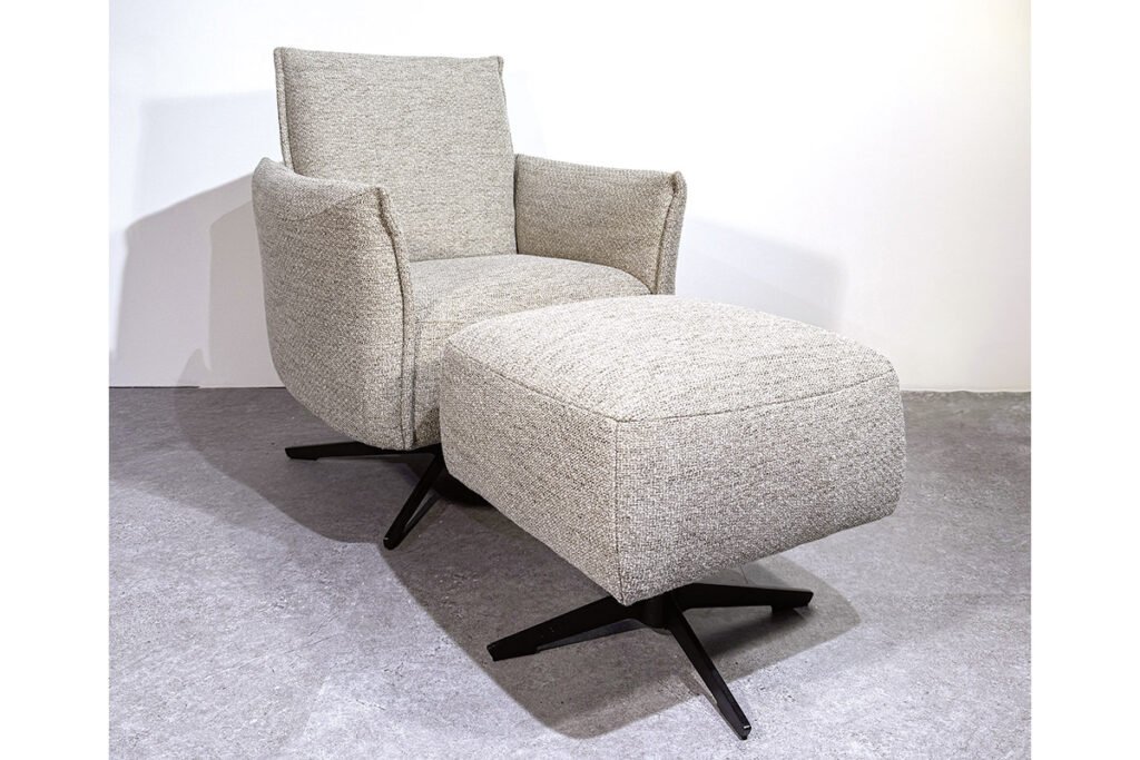 Sessel, Bezug Strukturstoff Beige, Sternfuß Schwarz matt, inklusive Hocker