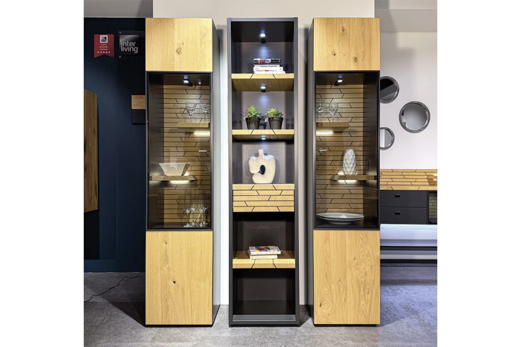 Vitrinen-Kombination, Wildeiche, Schiefer Schwarz, inklusive Zubehör