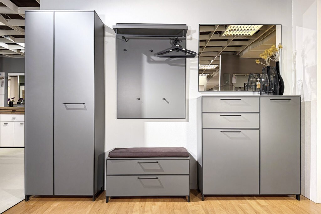 Garderobenkombination, Lack Fango/Grau, Nubukoptik Anthrazit, bestehend aus Schrank, Bank, Paneel, Kommode und Spiegel, inklusive Sitzkissen