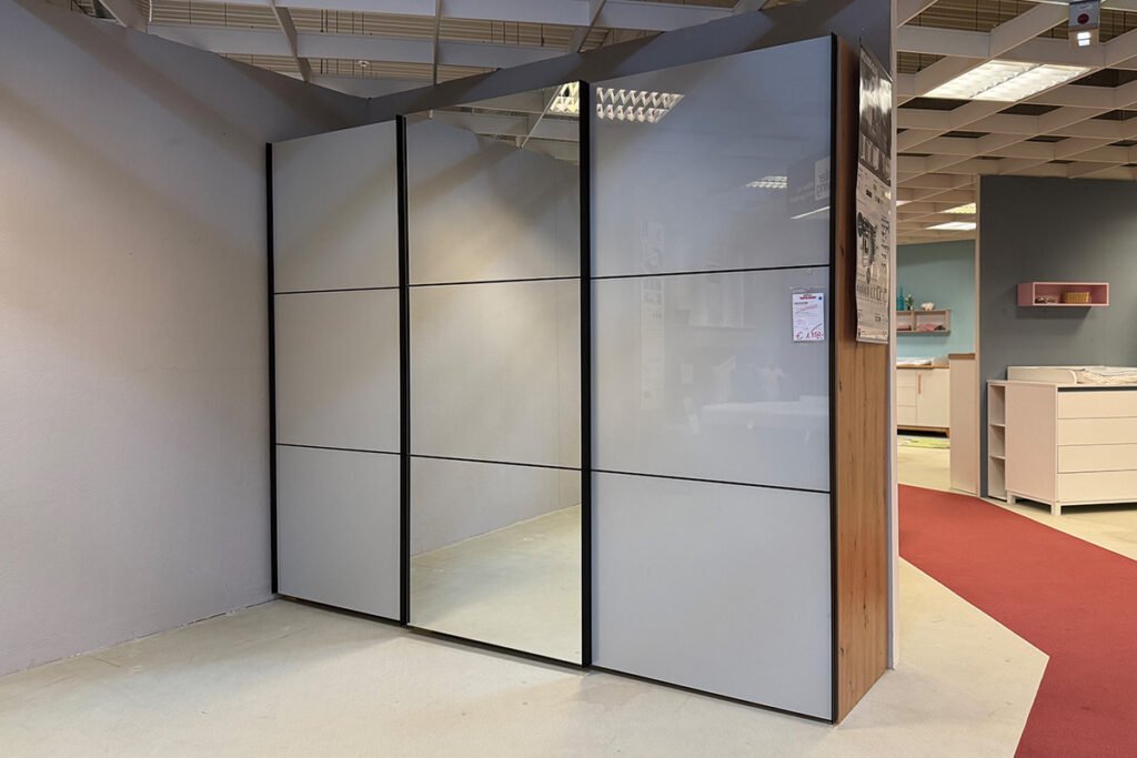 Schwebetürenschrank, Artisan Eiche/Glas Hellgrau/Spiegel/Schwarz