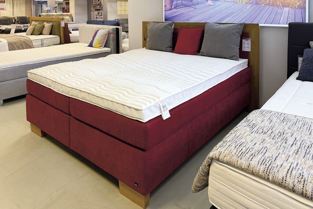 Boxspringbett Stoff rot