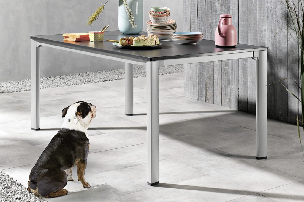 Lofttisch Aluminiumgestell Graphit, Tischplatte Puroplan vivodur®