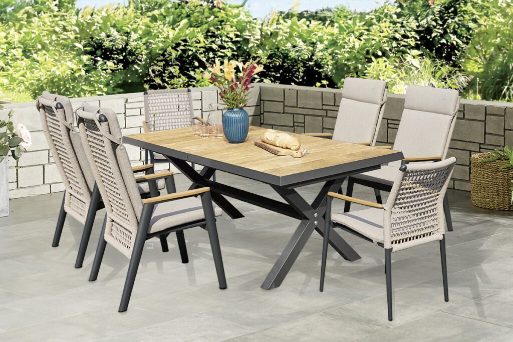 Gartengruppe Tirana/Cortina best. aus Ausziehtisch und 4 Dining-Sesseln und 2 Stapelstühlen