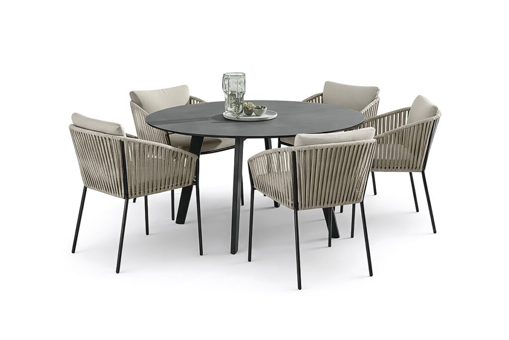 Tischgruppe Aluminiumgestell pulverbeschichtet Anthrazit, Sitzfläche silberfarbig