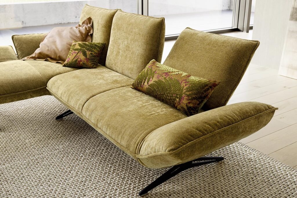 Rückenverstellung Sofa mit Stoffbezug in Gelb/Grün