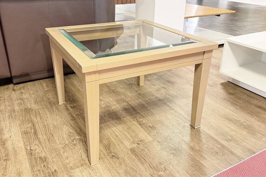 Eiche Sand, Glasplatte, Messingfuß